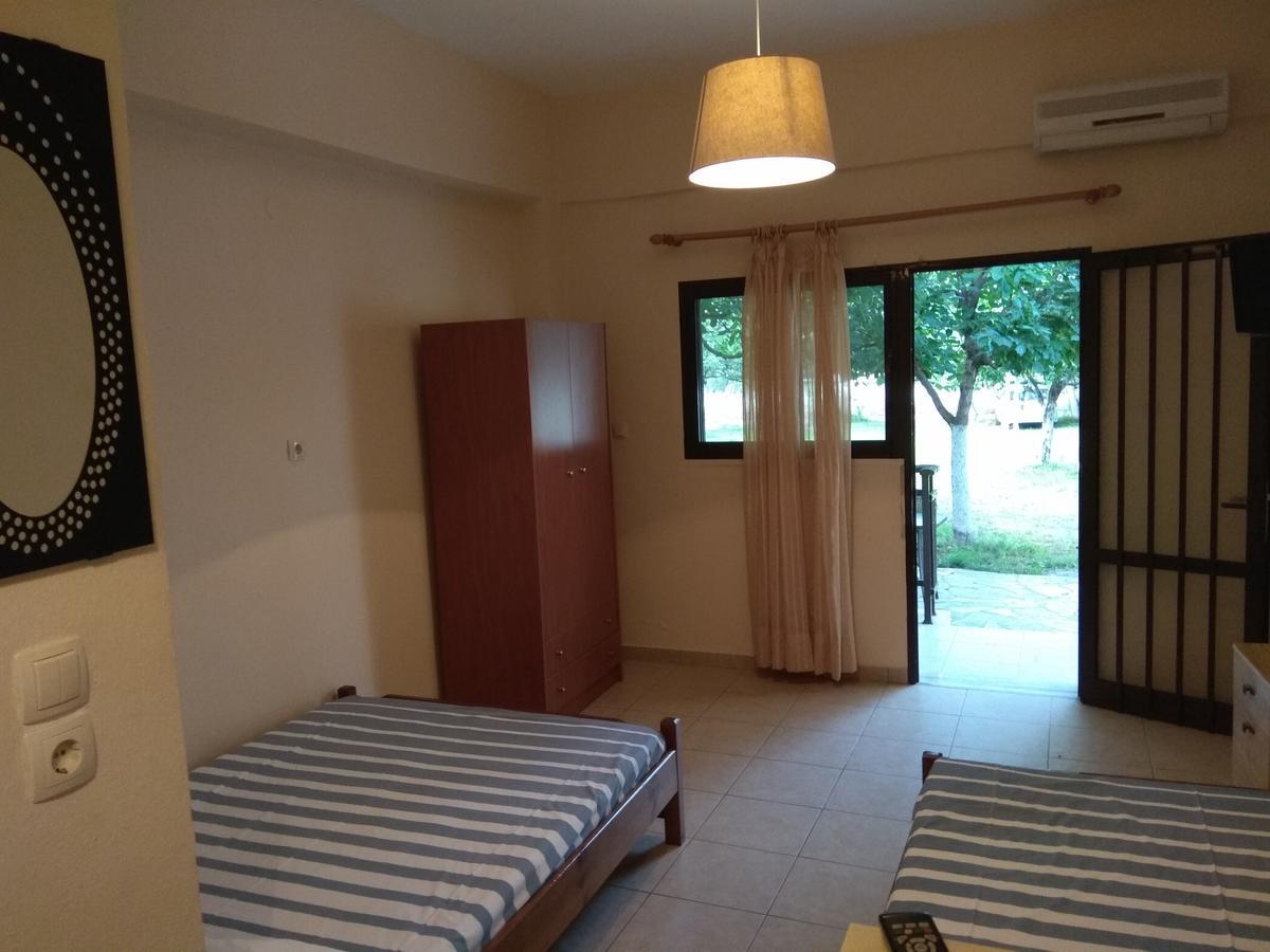 Trantas Rooms Paralía Skotínis Eksteriør billede